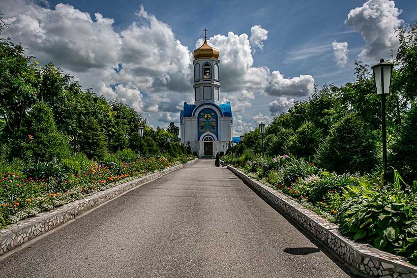 храм во имя святого благоверного князя Александра Невского  в Колывани